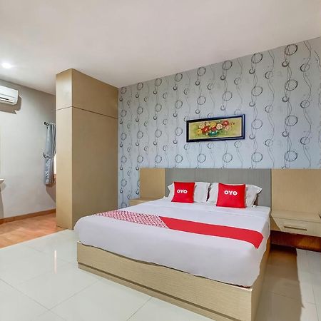 Oyo Flagship 3726 Tembok Batu Residence Tugu Eksteriør bilde