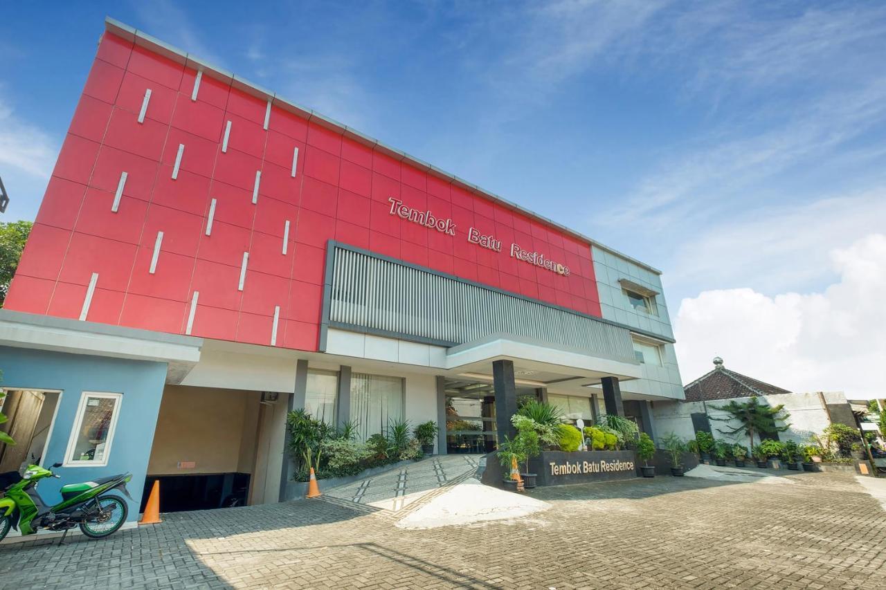 Oyo Flagship 3726 Tembok Batu Residence Tugu Eksteriør bilde