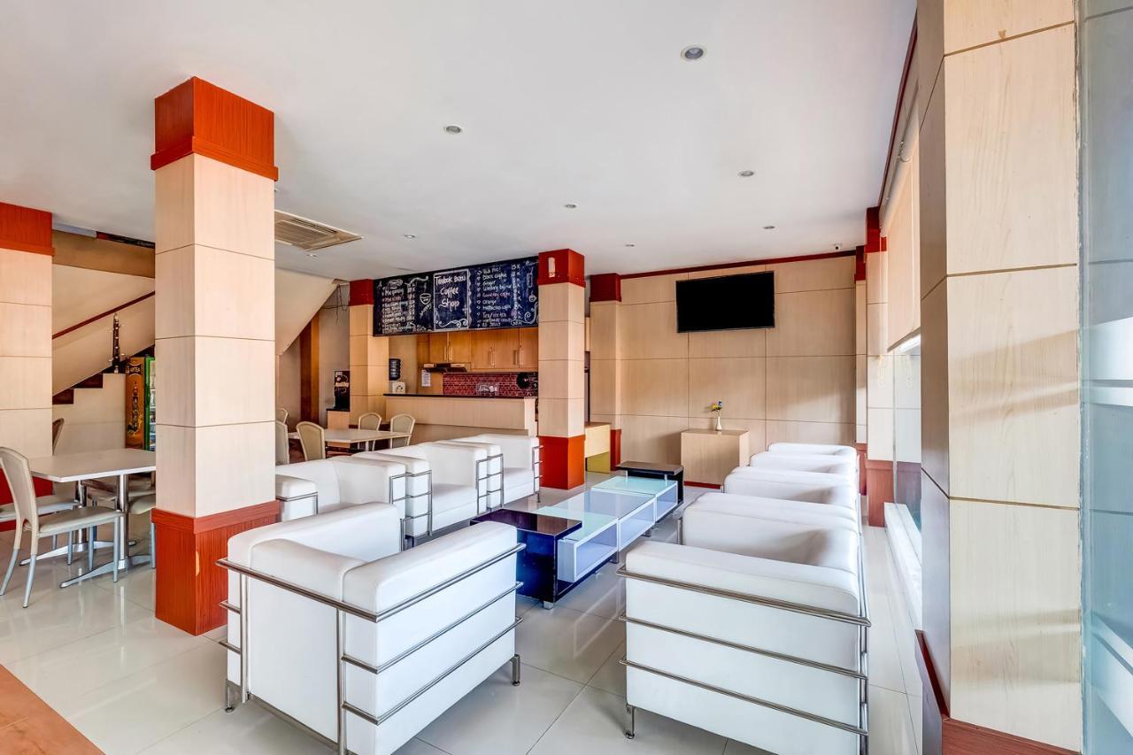 Oyo Flagship 3726 Tembok Batu Residence Tugu Eksteriør bilde