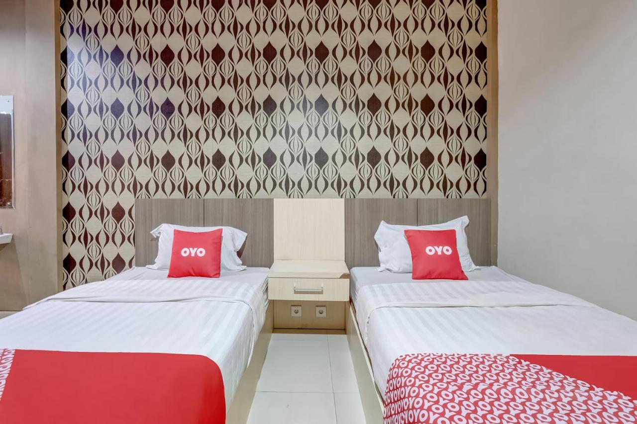 Oyo Flagship 3726 Tembok Batu Residence Tugu Eksteriør bilde