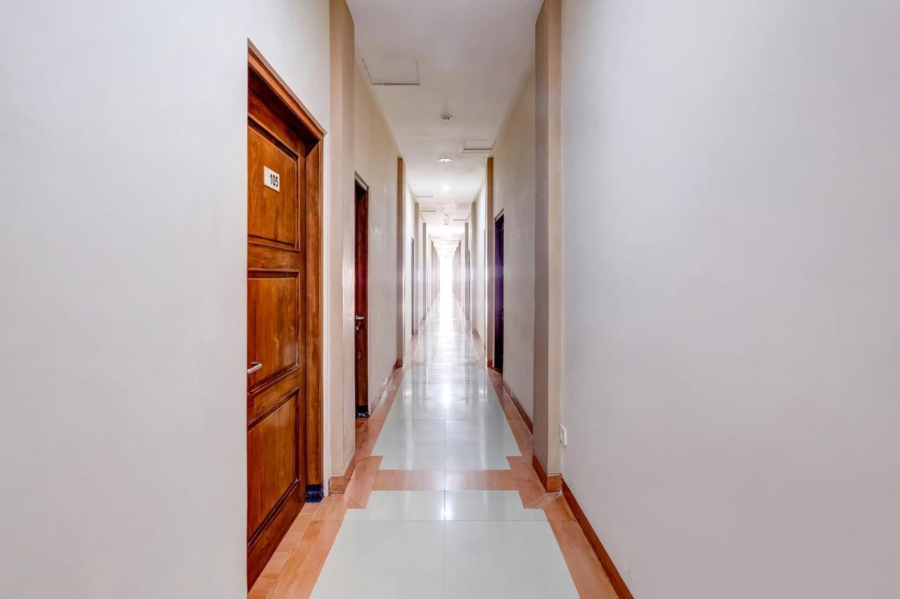Oyo Flagship 3726 Tembok Batu Residence Tugu Eksteriør bilde