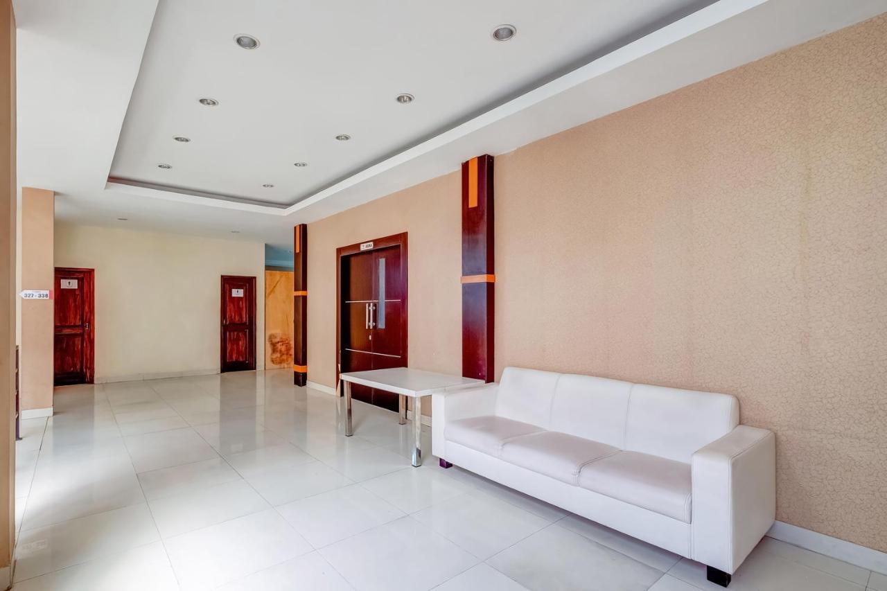 Oyo Flagship 3726 Tembok Batu Residence Tugu Eksteriør bilde