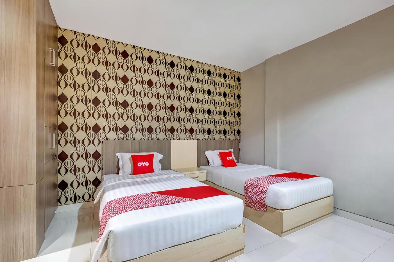 Oyo Flagship 3726 Tembok Batu Residence Tugu Eksteriør bilde
