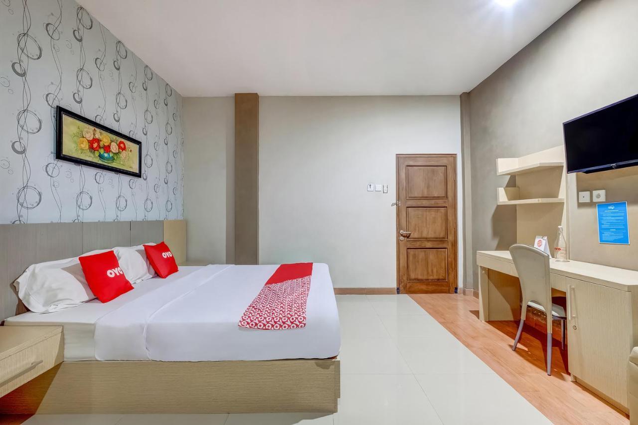 Oyo Flagship 3726 Tembok Batu Residence Tugu Eksteriør bilde