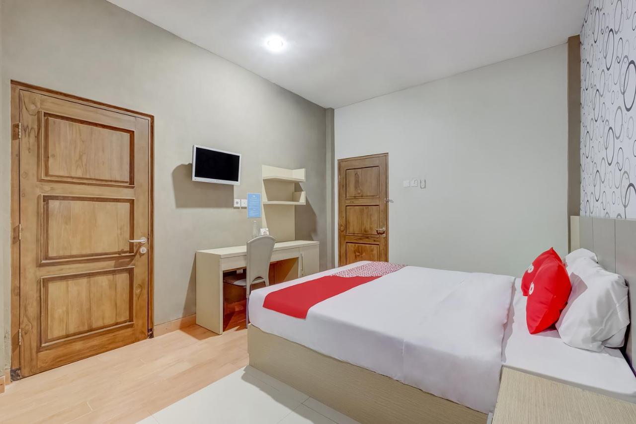 Oyo Flagship 3726 Tembok Batu Residence Tugu Eksteriør bilde
