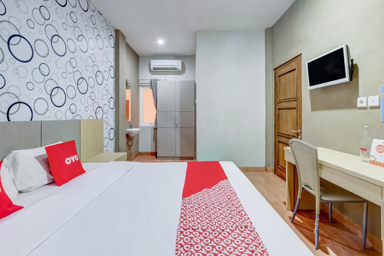 Oyo Flagship 3726 Tembok Batu Residence Tugu Eksteriør bilde