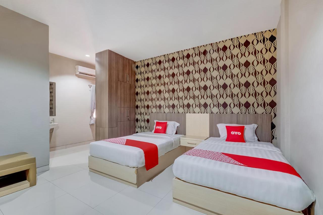 Oyo Flagship 3726 Tembok Batu Residence Tugu Eksteriør bilde