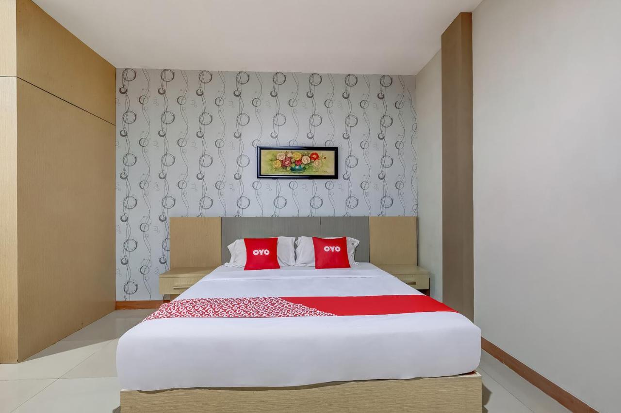 Oyo Flagship 3726 Tembok Batu Residence Tugu Eksteriør bilde