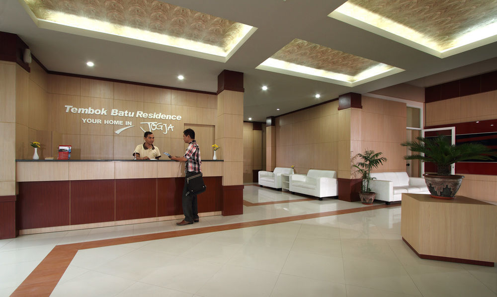 Oyo Flagship 3726 Tembok Batu Residence Tugu Eksteriør bilde