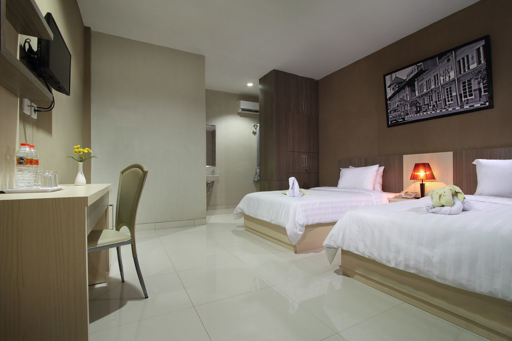 Oyo Flagship 3726 Tembok Batu Residence Tugu Eksteriør bilde