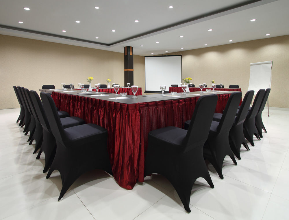 Oyo Flagship 3726 Tembok Batu Residence Tugu Eksteriør bilde