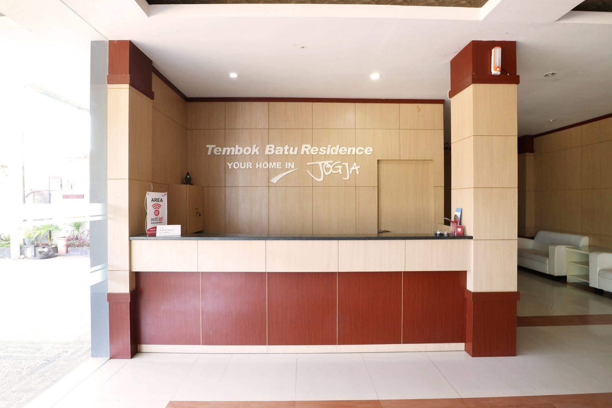 Oyo Flagship 3726 Tembok Batu Residence Tugu Eksteriør bilde